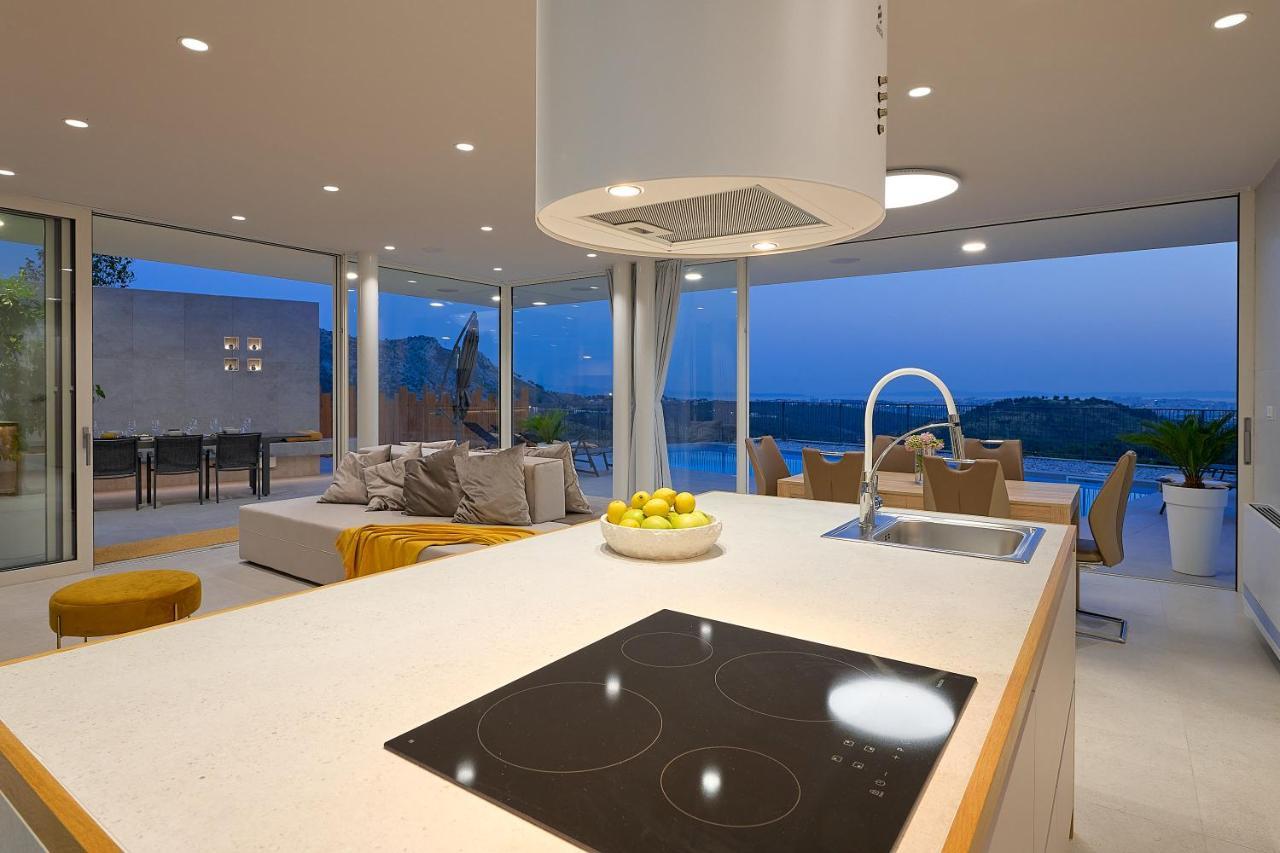 Design Villa Clavis-Brand New Villa With A View Klis エクステリア 写真